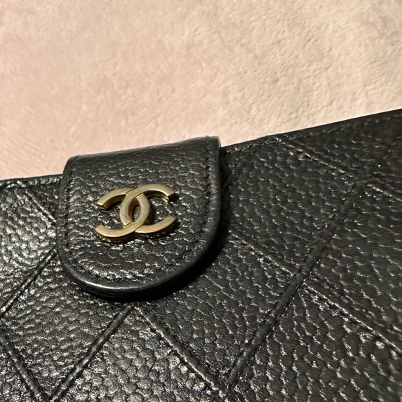 CHANEL - Vintage Noir/Black Caviar Leather Wallet - Picture 4 of 16